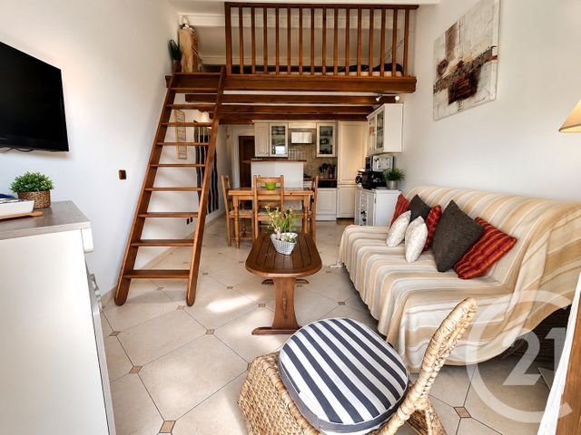 maison à vendre - 2 pièces - 32.0 m2 - COGOLIN - 83 - PROVENCE-ALPES-COTE-D-AZUR - Century 21 Thomas Thum Immobilier
