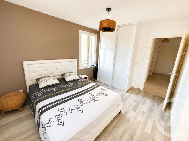 Appartement T3 à vendre - 3 pièces - 60.0 m2 - COGOLIN - 83 - PROVENCE-ALPES-COTE-D-AZUR - Century 21 Thomas Thum Immobilier
