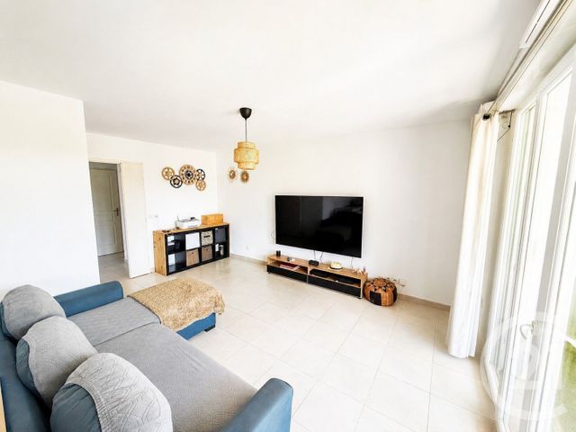 Appartement T3 à vendre - 3 pièces - 60.0 m2 - COGOLIN - 83 - PROVENCE-ALPES-COTE-D-AZUR - Century 21 Thomas Thum Immobilier