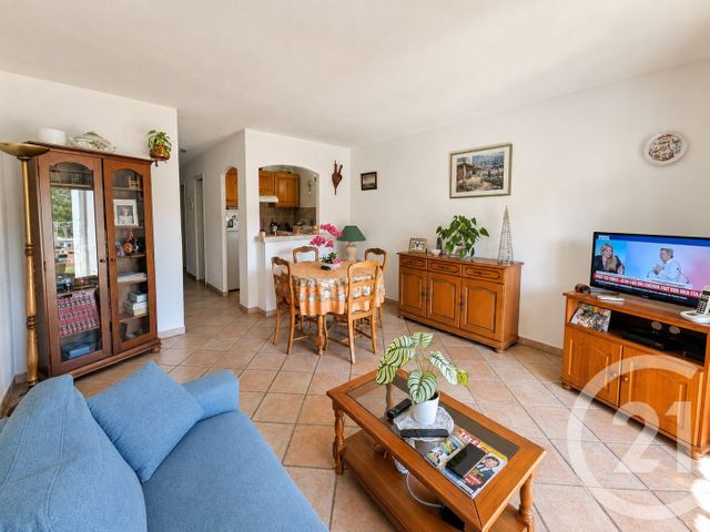 Appartement T2 à vendre - 2 pièces - 45.4 m2 - COGOLIN - 83 - PROVENCE-ALPES-COTE-D-AZUR - Century 21 Thomas Thum Immobilier