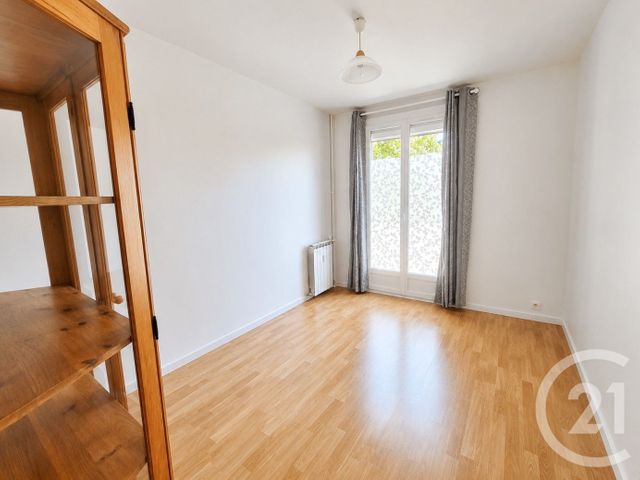 Appartement T4 à vendre - 4 pièces - 71.27 m2 - COGOLIN - 83 - PROVENCE-ALPES-COTE-D-AZUR - Century 21 Thomas Thum Immobilier