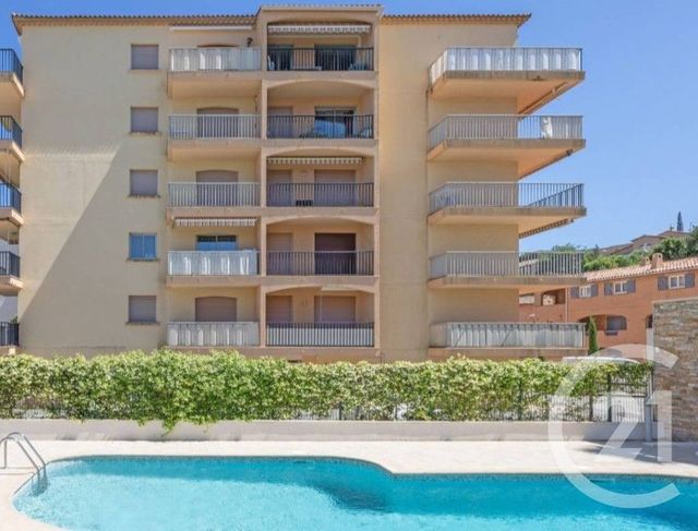 Appartement Studio à vendre - 1 pièce - 21.0 m2 - STE MAXIME - 83 - PROVENCE-ALPES-COTE-D-AZUR - Century 21 Thomas Thum Immobilier
