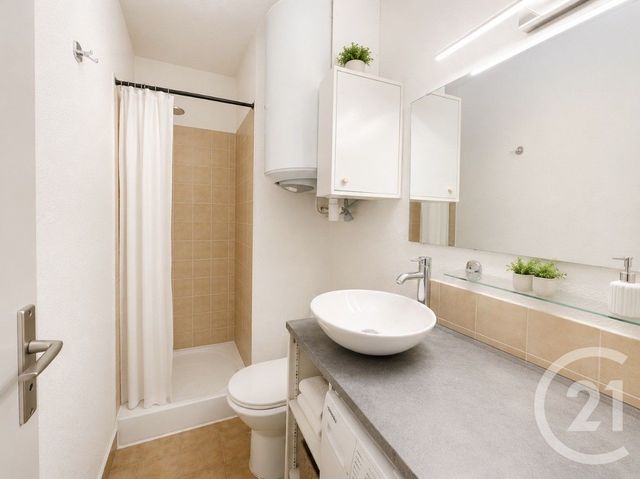 Appartement Studio à vendre - 1 pièce - 21.0 m2 - STE MAXIME - 83 - PROVENCE-ALPES-COTE-D-AZUR - Century 21 Thomas Thum Immobilier