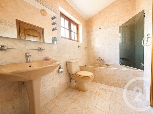 maison à vendre - 4 pièces - 97.5 m2 - GASSIN - 83 - PROVENCE-ALPES-COTE-D-AZUR - Century 21 Thomas Thum Immobilier