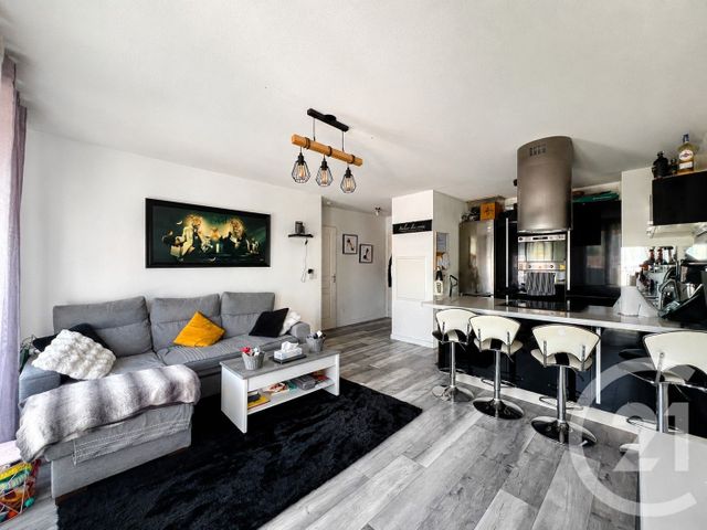 Appartement F3 à vendre - 3 pièces - 60.55 m2 - COGOLIN - 83 - PROVENCE-ALPES-COTE-D-AZUR - Century 21 Thomas Thum Immobilier