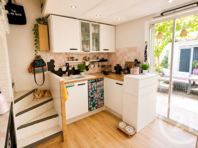Appartement T2 à vendre - 3 pièces - 36.0 m2 - COGOLIN - 83 - PROVENCE-ALPES-COTE-D-AZUR - Century 21 Thomas Thum Immobilier