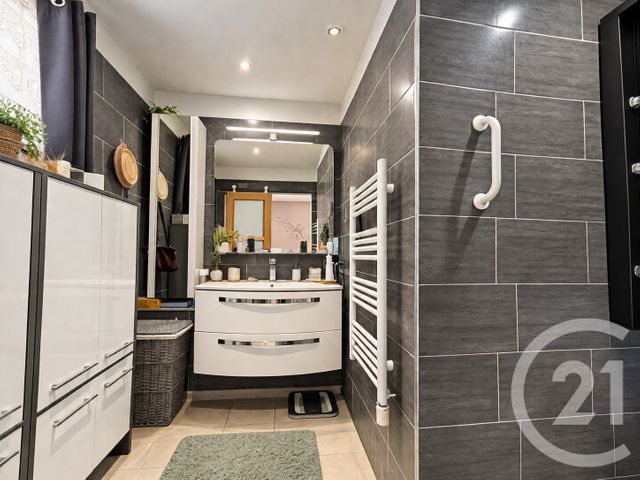 maison à vendre - 10 pièces - 245.0 m2 - COGOLIN - 83 - PROVENCE-ALPES-COTE-D-AZUR - Century 21 Thomas Thum Immobilier