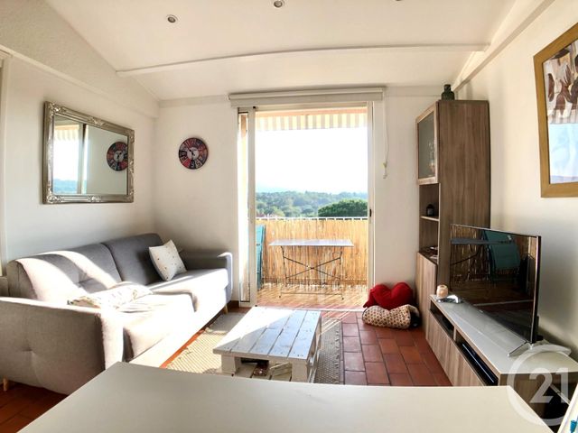 Appartement F2 à vendre - 2 pièces - 30.64 m2 - COGOLIN - 83 - PROVENCE-ALPES-COTE-D-AZUR - Century 21 Thomas Thum Immobilier Appartement F2 à vendre - 2 pièces - 30.64 m2 - COGOLIN - 83 - PROVENCE-ALPES-COTE-D-AZUR - Century 21 Thomas Thum Immobilier