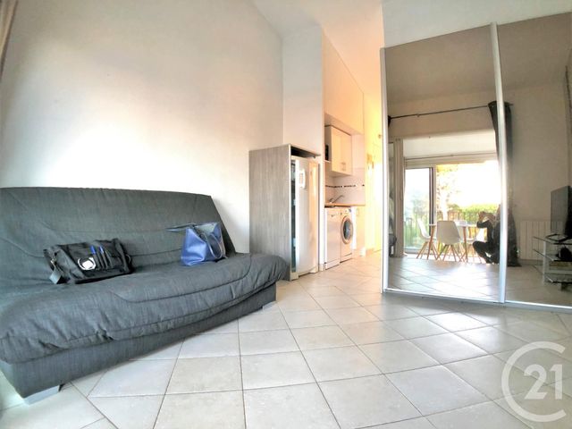 Appartement F2 à vendre - 2 pièces - 35.0 m2 - GASSIN - 83 - PROVENCE-ALPES-COTE-D-AZUR - Century 21 Thomas Thum Immobilier Appartement F2 à vendre - 2 pièces - 35.0 m2 - GASSIN - 83 - PROVENCE-ALPES-COTE-D-AZUR - Century 21 Thomas Thum Immobilier
