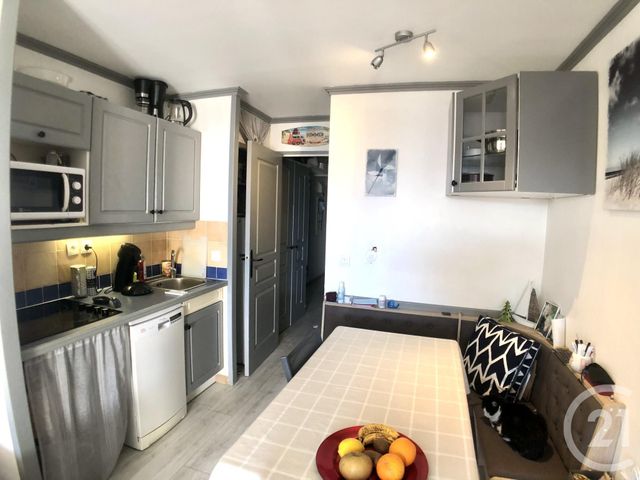 Appartement F2 à vendre - 2 pièces - 28.0 m2 - GRIMAUD - 83 - PROVENCE-ALPES-COTE-D-AZUR - Century 21 Thomas Thum Immobilier Appartement F2 à vendre - 2 pièces - 28.0 m2 - GRIMAUD - 83 - PROVENCE-ALPES-COTE-D-AZUR - Century 21 Thomas Thum Immobilier