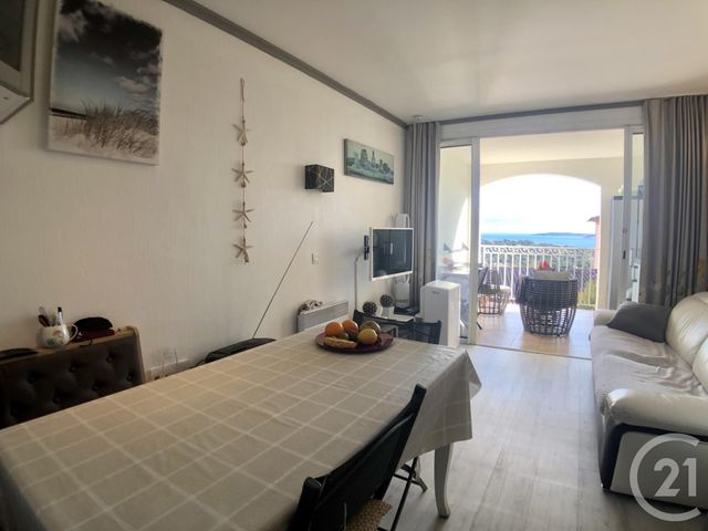 Appartement F2 à vendre - 2 pièces - 28.0 m2 - GRIMAUD - 83 - PROVENCE-ALPES-COTE-D-AZUR - Century 21 Thomas Thum Immobilier Appartement F2 à vendre - 2 pièces - 28.0 m2 - GRIMAUD - 83 - PROVENCE-ALPES-COTE-D-AZUR - Century 21 Thomas Thum Immobilier