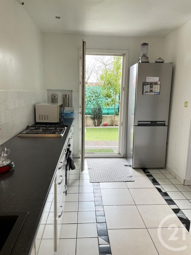 Appartement à vendre - 4 pièces - 82.58 m2 - COGOLIN - 83 - PROVENCE-ALPES-COTE-D-AZUR - Century 21 Thomas Thum Immobilier Appartement à vendre - 4 pièces - 82.58 m2 - COGOLIN - 83 - PROVENCE-ALPES-COTE-D-AZUR - Century 21 Thomas Thum Immobilier