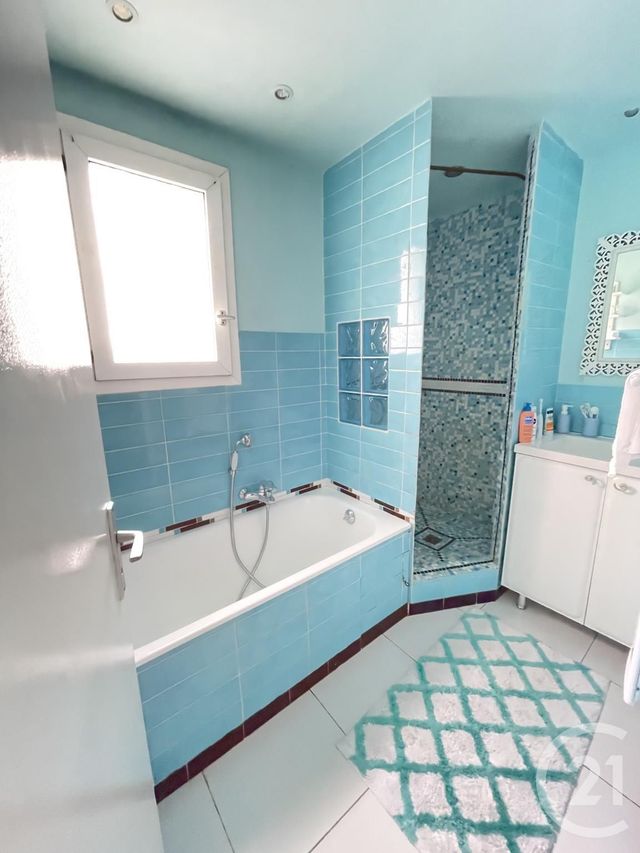 Appartement à vendre - 4 pièces - 82.58 m2 - COGOLIN - 83 - PROVENCE-ALPES-COTE-D-AZUR - Century 21 Thomas Thum Immobilier Appartement à vendre - 4 pièces - 82.58 m2 - COGOLIN - 83 - PROVENCE-ALPES-COTE-D-AZUR - Century 21 Thomas Thum Immobilier