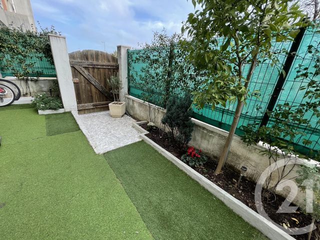 Appartement à vendre - 4 pièces - 82.58 m2 - COGOLIN - 83 - PROVENCE-ALPES-COTE-D-AZUR - Century 21 Thomas Thum Immobilier Appartement à vendre - 4 pièces - 82.58 m2 - COGOLIN - 83 - PROVENCE-ALPES-COTE-D-AZUR - Century 21 Thomas Thum Immobilier