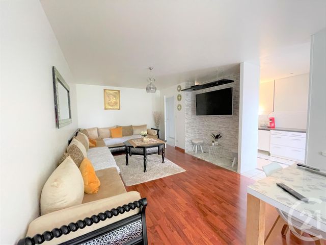 Appartement à vendre - 4 pièces - 82.58 m2 - COGOLIN - 83 - PROVENCE-ALPES-COTE-D-AZUR - Century 21 Thomas Thum Immobilier Appartement à vendre - 4 pièces - 82.58 m2 - COGOLIN - 83 - PROVENCE-ALPES-COTE-D-AZUR - Century 21 Thomas Thum Immobilier