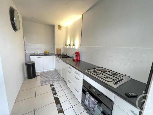 Appartement à vendre - 4 pièces - 82.58 m2 - COGOLIN - 83 - PROVENCE-ALPES-COTE-D-AZUR - Century 21 Thomas Thum Immobilier Appartement à vendre - 4 pièces - 82.58 m2 - COGOLIN - 83 - PROVENCE-ALPES-COTE-D-AZUR - Century 21 Thomas Thum Immobilier
