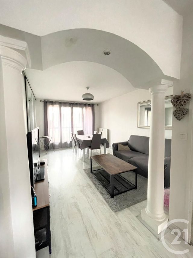 Appartement F3 à vendre - 4 pièces - 72.42 m2 - COGOLIN - 83 - PROVENCE-ALPES-COTE-D-AZUR - Century 21 Thomas Thum Immobilier Appartement F3 à vendre - 4 pièces - 72.42 m2 - COGOLIN - 83 - PROVENCE-ALPES-COTE-D-AZUR - Century 21 Thomas Thum Immobilier