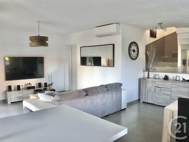 maison à vendre - 4 pièces - 83.0 m2 - COGOLIN - 83 - PROVENCE-ALPES-COTE-D-AZUR - Century 21 Thomas Thum Immobilier maison à vendre - 4 pièces - 83.0 m2 - COGOLIN - 83 - PROVENCE-ALPES-COTE-D-AZUR - Century 21 Thomas Thum Immobilier