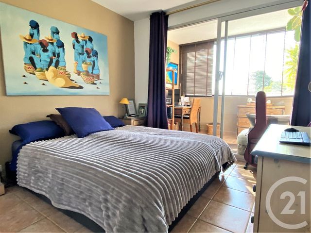 Appartement F3 à vendre - 3 pièces - 76.38 m2 - COGOLIN - 83 - PROVENCE-ALPES-COTE-D-AZUR - Century 21 Thomas Thum Immobilier Appartement F3 à vendre - 3 pièces - 76.38 m2 - COGOLIN - 83 - PROVENCE-ALPES-COTE-D-AZUR - Century 21 Thomas Thum Immobilier