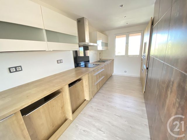 Afficher la photo en grand Appartement F2 à vendre - 3 pièces - 36.44 m2 - COGOLIN - 83 - PROVENCE-ALPES-COTE-D-AZUR - Century 21 Thomas Thum Immobilier