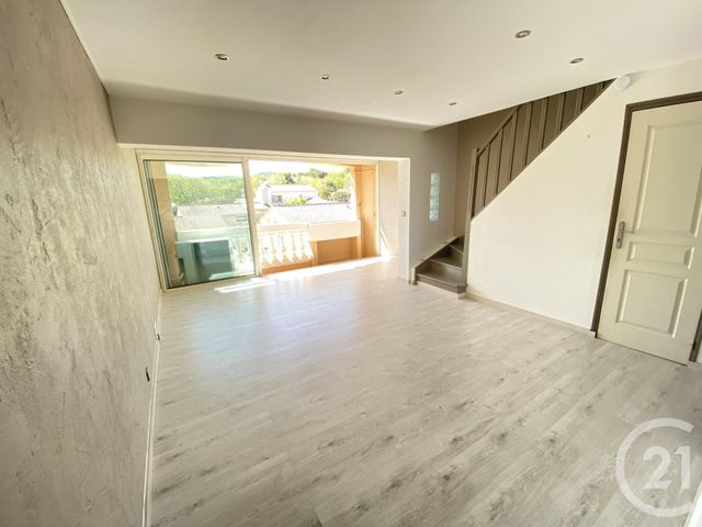 Afficher la photo en grand Appartement F2 à vendre - 3 pièces - 36.44 m2 - COGOLIN - 83 - PROVENCE-ALPES-COTE-D-AZUR - Century 21 Thomas Thum Immobilier