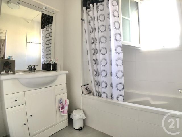 maison à vendre - 4 pièces - 83.39 m2 - LA MOLE - 83 - PROVENCE-ALPES-COTE-D-AZUR - Century 21 Thomas Thum Immobilier maison à vendre - 4 pièces - 83.39 m2 - LA MOLE - 83 - PROVENCE-ALPES-COTE-D-AZUR - Century 21 Thomas Thum Immobilier