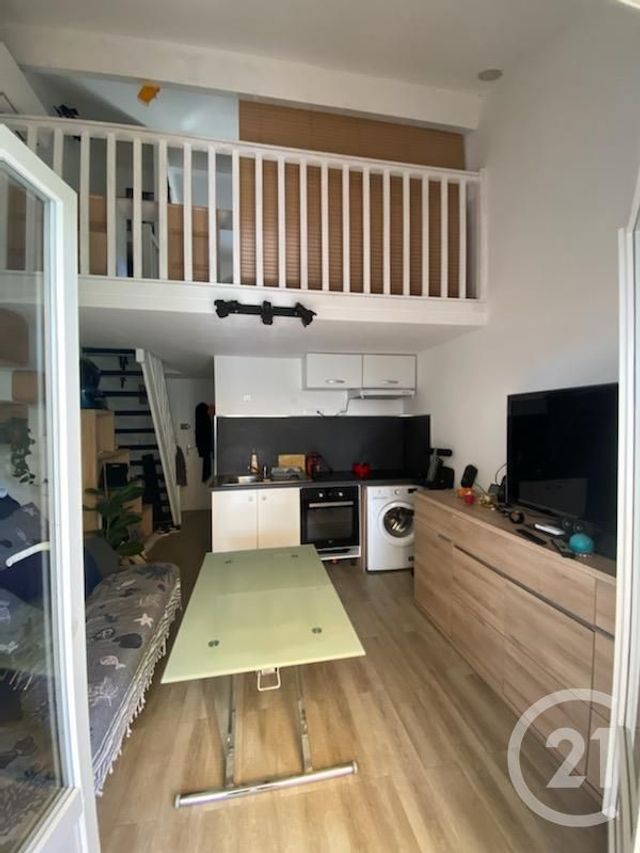 maison à vendre - 2 pièces - 30.13 m2 - COGOLIN - 83 - PROVENCE-ALPES-COTE-D-AZUR - Century 21 Thomas Thum Immobilier maison à vendre - 2 pièces - 30.13 m2 - COGOLIN - 83 - PROVENCE-ALPES-COTE-D-AZUR - Century 21 Thomas Thum Immobilier