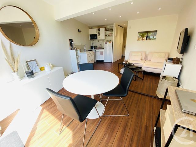 Appartement T2 à vendre - 2 pièces - 37.2 m2 - GASSIN - 83 - PROVENCE-ALPES-COTE-D-AZUR - Century 21 Thomas Thum Immobilier Appartement T2 à vendre - 2 pièces - 37.2 m2 - GASSIN - 83 - PROVENCE-ALPES-COTE-D-AZUR - Century 21 Thomas Thum Immobilier