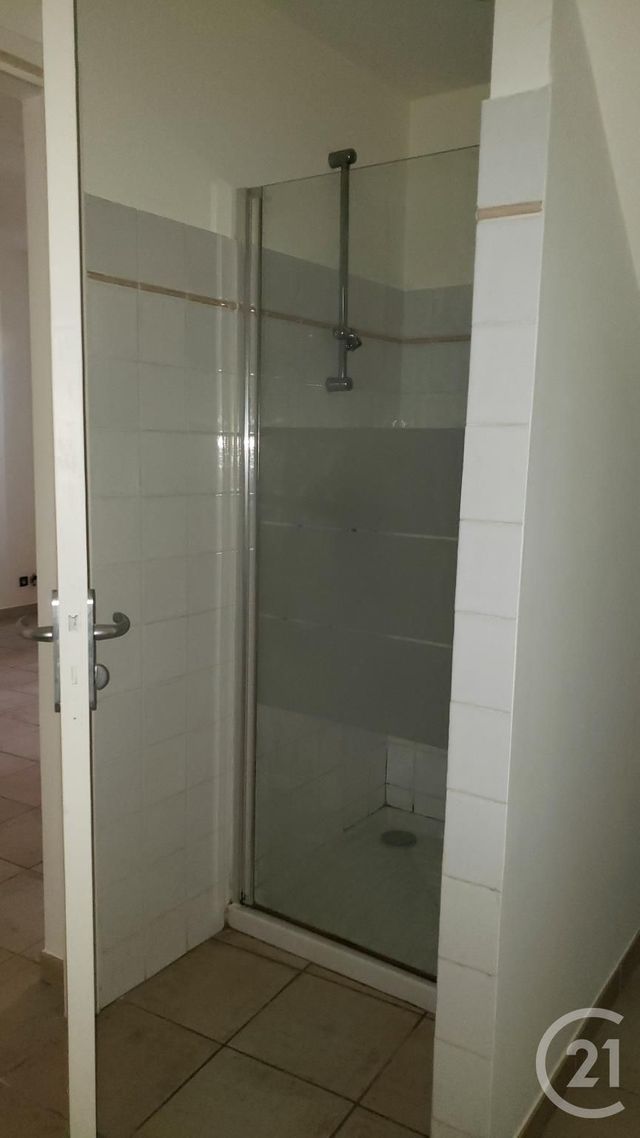 Appartement F2 à vendre - 2 pièces - 58.0 m2 - COGOLIN - 83 - PROVENCE-ALPES-COTE-D-AZUR - Century 21 Thomas Thum Immobilier Appartement F2 à vendre - 2 pièces - 58.0 m2 - COGOLIN - 83 - PROVENCE-ALPES-COTE-D-AZUR - Century 21 Thomas Thum Immobilier