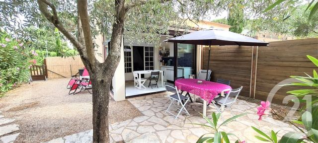 Afficher la photo en grand Studio à vendre - 1 pièce - 26.23 m2 - COGOLIN - 83 - PROVENCE-ALPES-COTE-D-AZUR - Century 21 Thomas Thum Immobilier