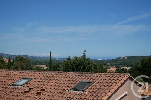Afficher la photo en grand maison à vendre - 2 pièces - 37.0 m2 - COGOLIN - 83 - PROVENCE-ALPES-COTE-D-AZUR - Century 21 Thomas Thum Immobilier