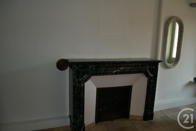 Afficher la photo en grand Appartement F5 à vendre - 5 pièces - 155.22 m2 - COGOLIN - 83 - PROVENCE-ALPES-COTE-D-AZUR - Century 21 Thomas Thum Immobilier