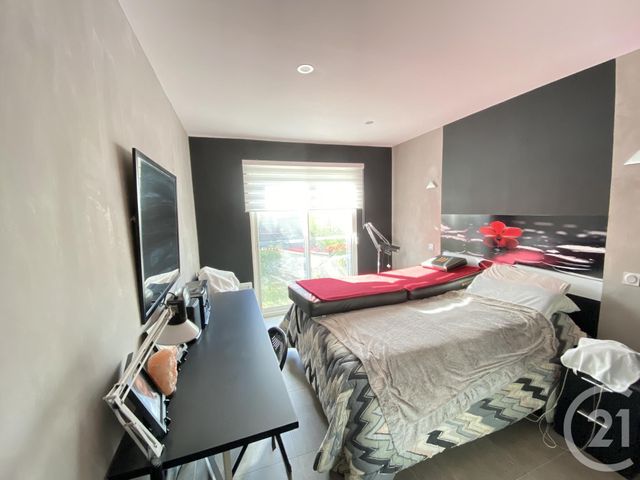 Afficher la photo en grand maison à vendre - 4 pièces - 98.0 m2 - COGOLIN - 83 - PROVENCE-ALPES-COTE-D-AZUR - Century 21 Thomas Thum Immobilier