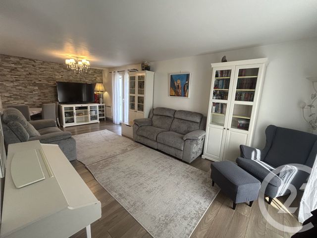 maison à vendre - 6 pièces - 110.0 m2 - COGOLIN - 83 - PROVENCE-ALPES-COTE-D-AZUR - Century 21 Thomas Thum Immobilier