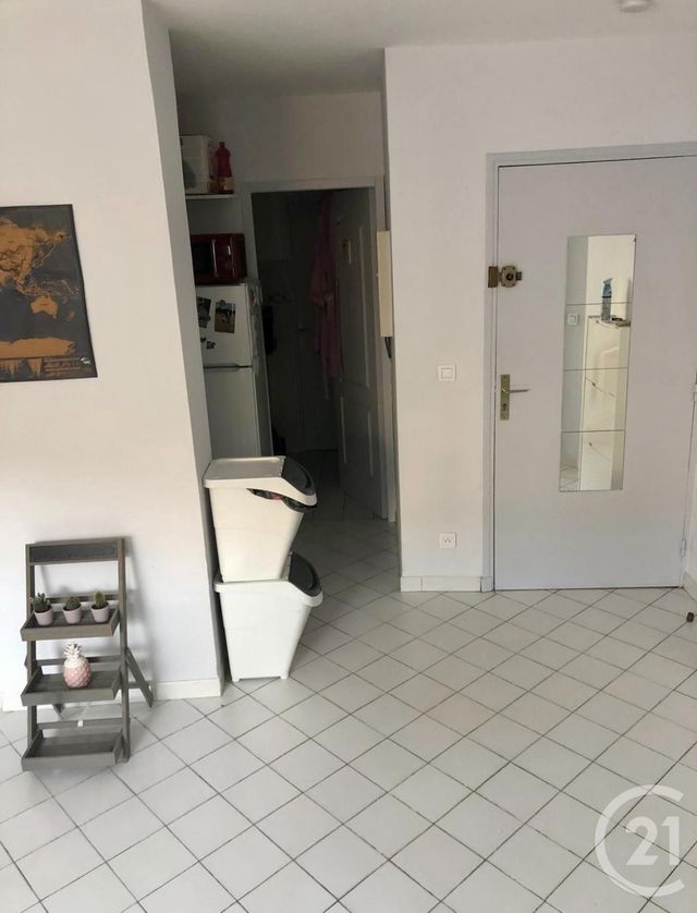 Appartement T2 à vendre - 2 pièces - 28.22 m2 - COGOLIN - 83 - PROVENCE-ALPES-COTE-D-AZUR - Century 21 Thomas Thum Immobilier