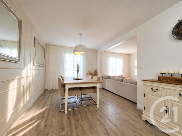 Appartement T4 à vendre - 4 pièces - 97.81 m2 - COGOLIN - 83 - PROVENCE-ALPES-COTE-D-AZUR - Century 21 Thomas Thum Immobilier