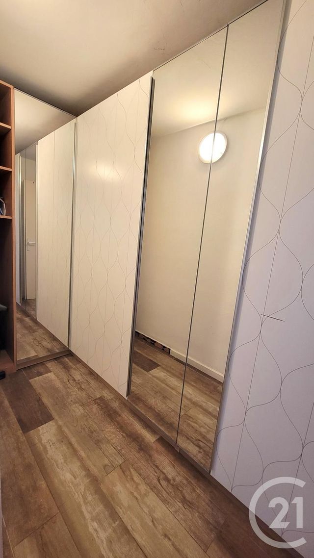 Appartement T4 à vendre - 4 pièces - 85.0 m2 - COGOLIN - 83 - PROVENCE-ALPES-COTE-D-AZUR - Century 21 Thomas Thum Immobilier