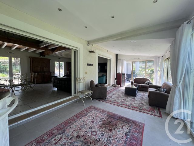 Afficher la photo en grand maison à vendre - 8 pièces - 205.0 m2 - LE PLAN DE LA TOUR - 83 - PROVENCE-ALPES-COTE-D-AZUR - Century 21 Thomas Thum Immobilier