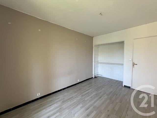 Appartement F4 à vendre - 4 pièces - 72.35 m2 - COGOLIN - 83 - PROVENCE-ALPES-COTE-D-AZUR - Century 21 Thomas Thum Immobilier