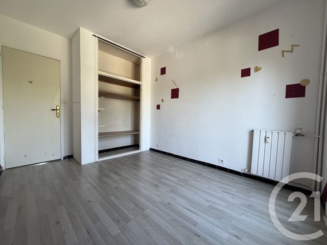Appartement F4 à vendre - 4 pièces - 72.35 m2 - COGOLIN - 83 - PROVENCE-ALPES-COTE-D-AZUR - Century 21 Thomas Thum Immobilier