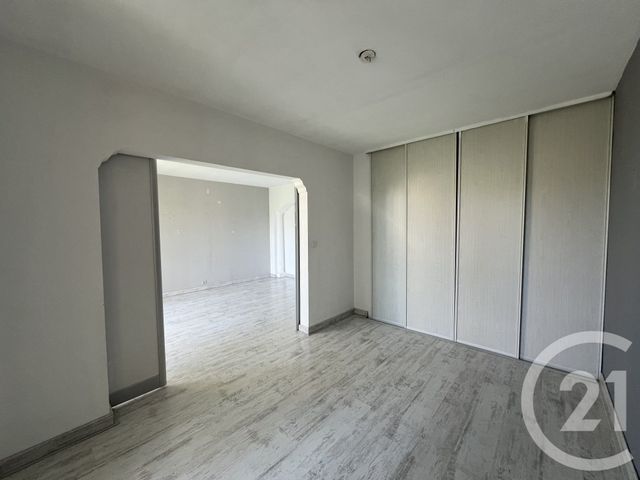 Appartement F4 à vendre - 4 pièces - 72.35 m2 - COGOLIN - 83 - PROVENCE-ALPES-COTE-D-AZUR - Century 21 Thomas Thum Immobilier