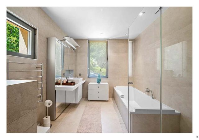 maison à vendre - 7 pièces - 370.0 m2 - RAMATUELLE - 83 - PROVENCE-ALPES-COTE-D-AZUR - Century 21 Thomas Thum Immobilier