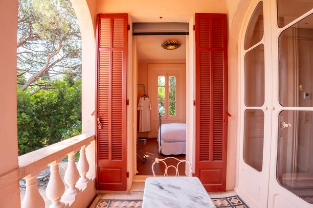 maison à vendre - 6 pièces - 320.0 m2 - ST TROPEZ - 83 - PROVENCE-ALPES-COTE-D-AZUR - Century 21 Thomas Thum Immobilier